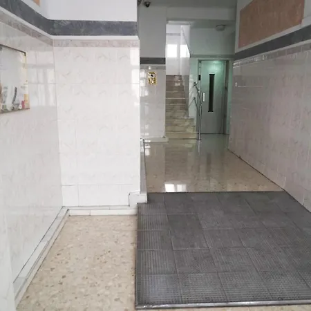 Acogedor Piso De 4 Malaga